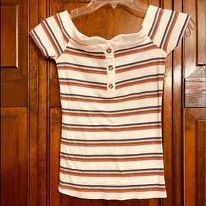 Off the shoulders top